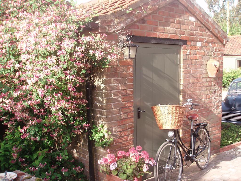 White House Farm Bed and Breakfast Hindolveston Exterior foto